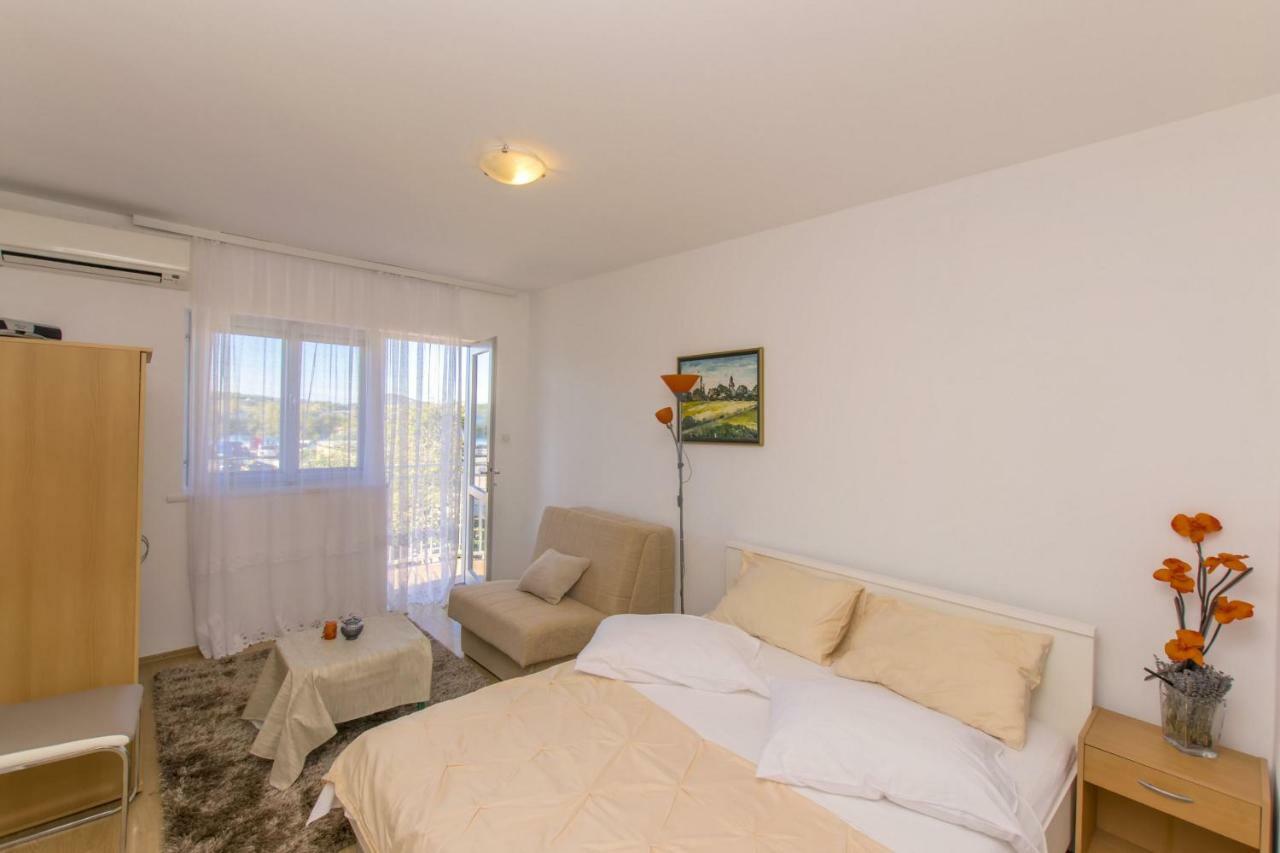 Apartment Nediljka Vodice Exterior foto