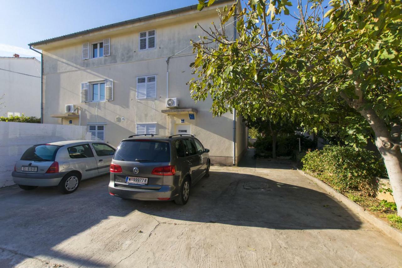 Apartment Nediljka Vodice Exterior foto